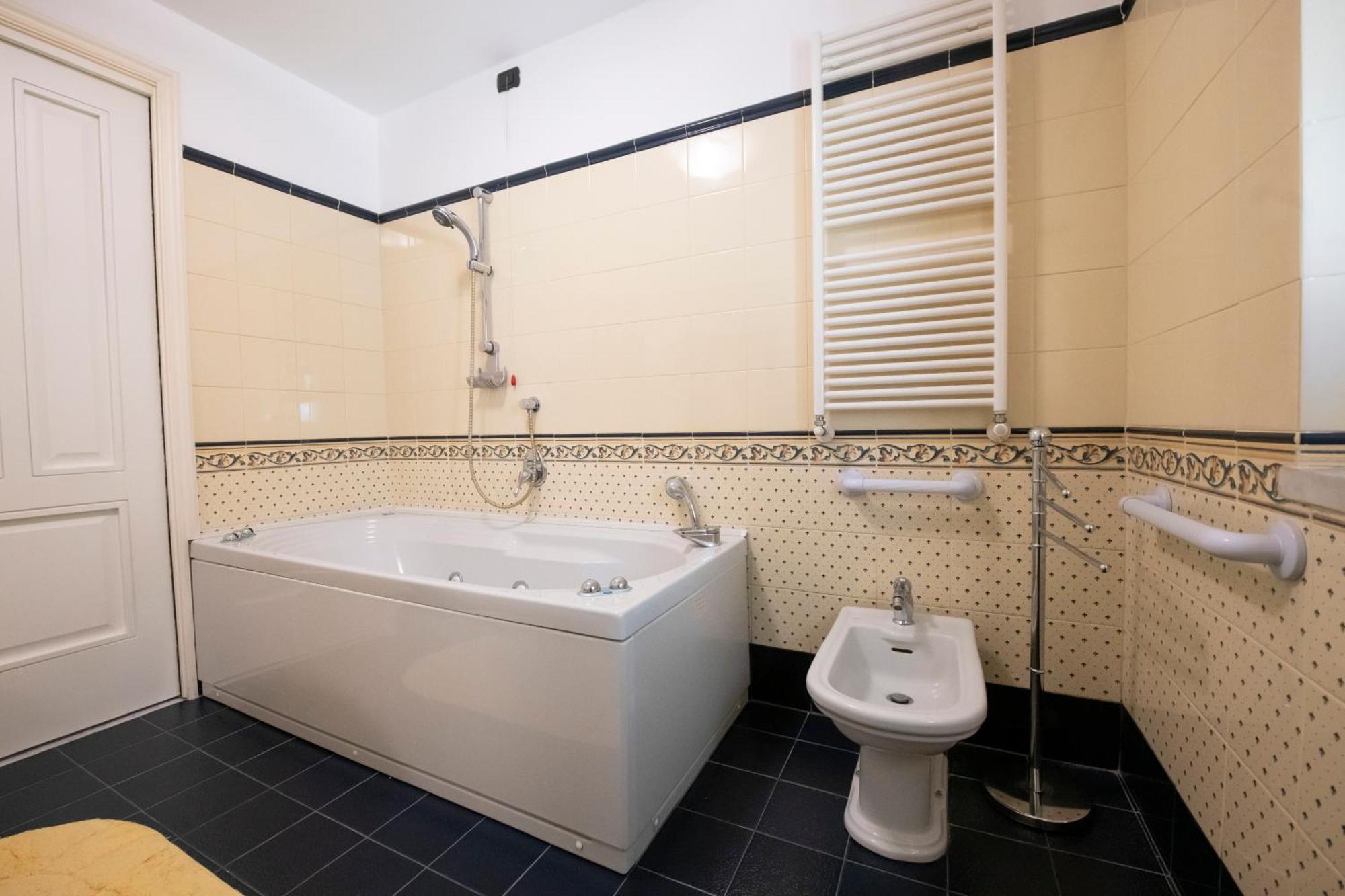 236 - Casa Corso Colombo - Centro Storico, Mare E Spiaggia A 200M - Parcheggio Gratis Incluso Sestri Levante Exterior foto